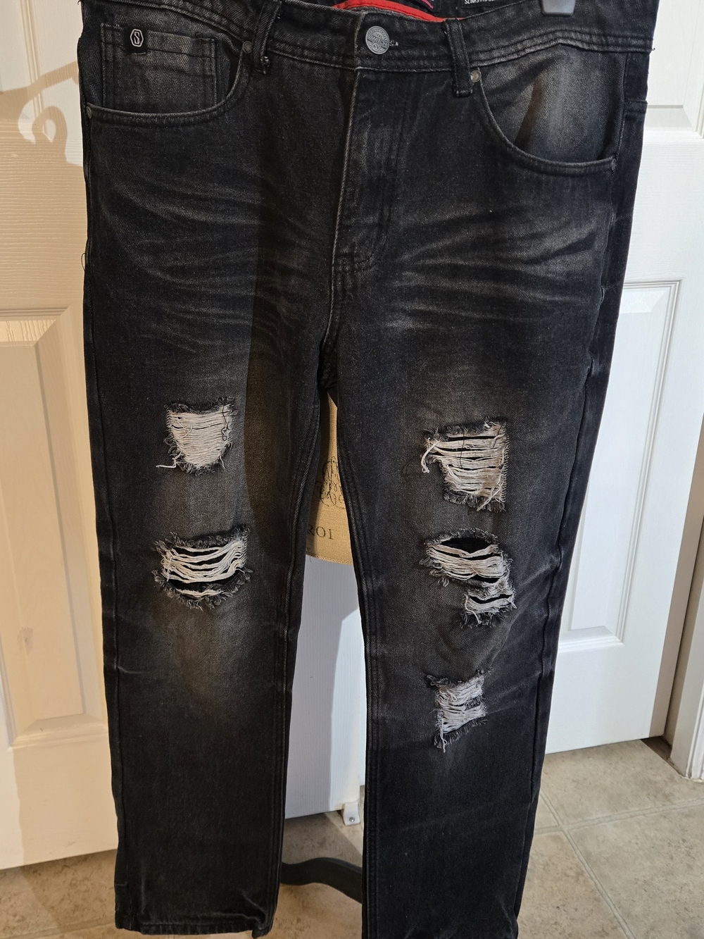 Switch Men's Black Distressed Skinny Jeans